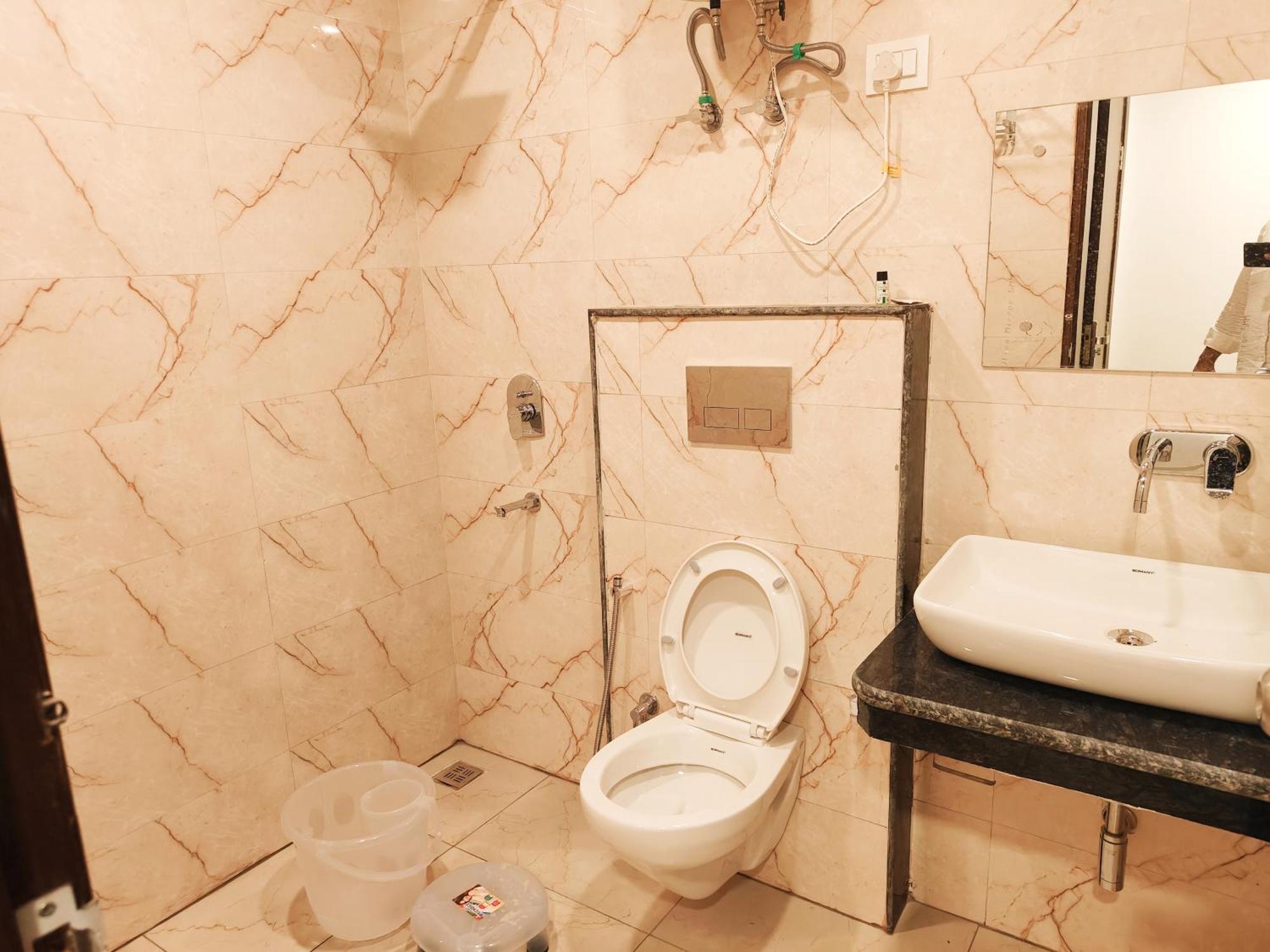 Mndf Grand Tark Hotel 4*