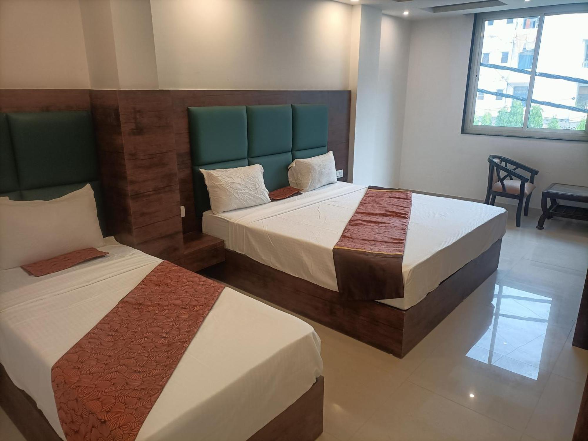 Hotel Mndf Grand Tark 4*